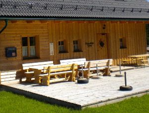 Terrasse Karner Almhütte